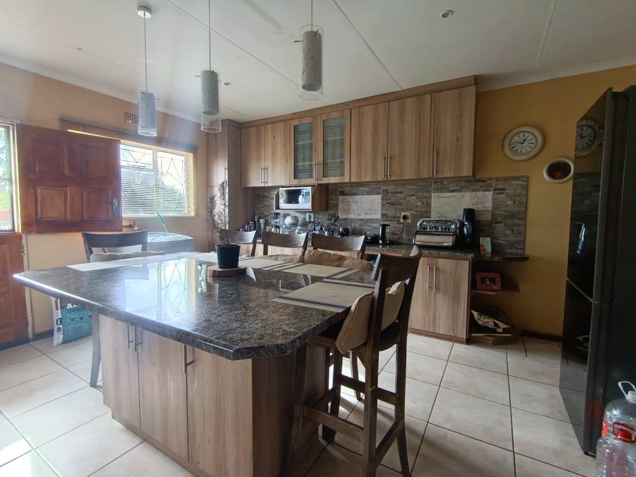 4 Bedroom Property for Sale in Lakeview Free State